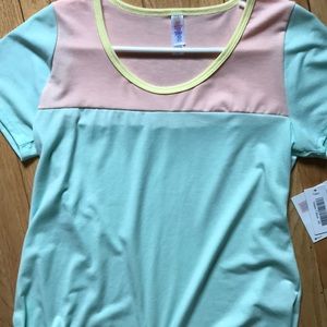 LuLaRoe XS classic tee